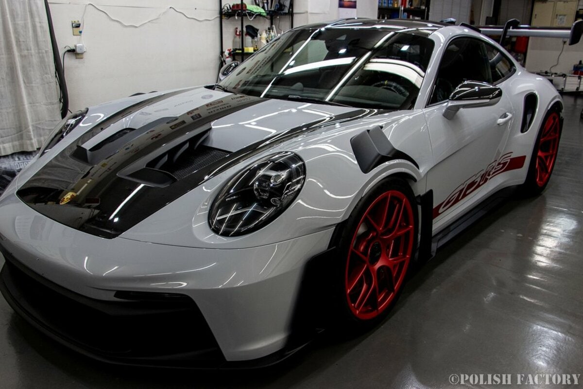 老舗高級車コーティング専門店が調査】ポルシェ911が1位！「資産価値