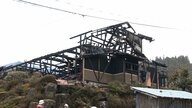 早朝の火事で木造2階建て住宅が全焼　焼け跡から発見の2遺体は住人の70代夫婦か　長野・大桑村