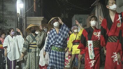 “踊りすけべえ”全国から参集！郡上おどりが開幕…3年ぶりに響く下駄の音「これが聞こえないと寝られない」