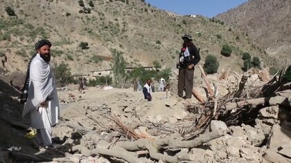 パキスタン軍がアフガン東部を空爆　子ども11人含む13人死亡　タリバンは人道的犯罪と非難　武装勢力拠点攻撃と説明も対立続く