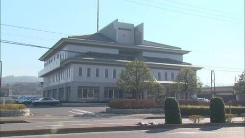 警察官に包丁振りかざす…92歳の男を公務執行妨害容疑で逮捕　自宅で暴れ興奮状態で説得に応じず（鳥取）