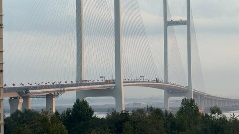 中国と北朝鮮を結ぶ新大橋が開通　制裁対象の“北”にマネー流入か