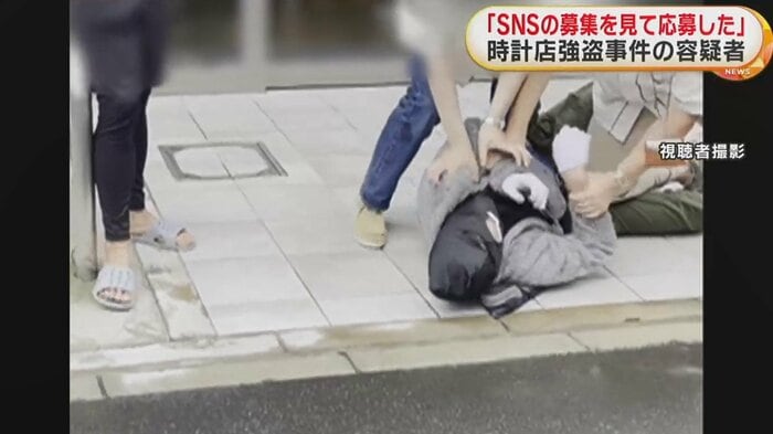 逃走したメンバーの行方を追う