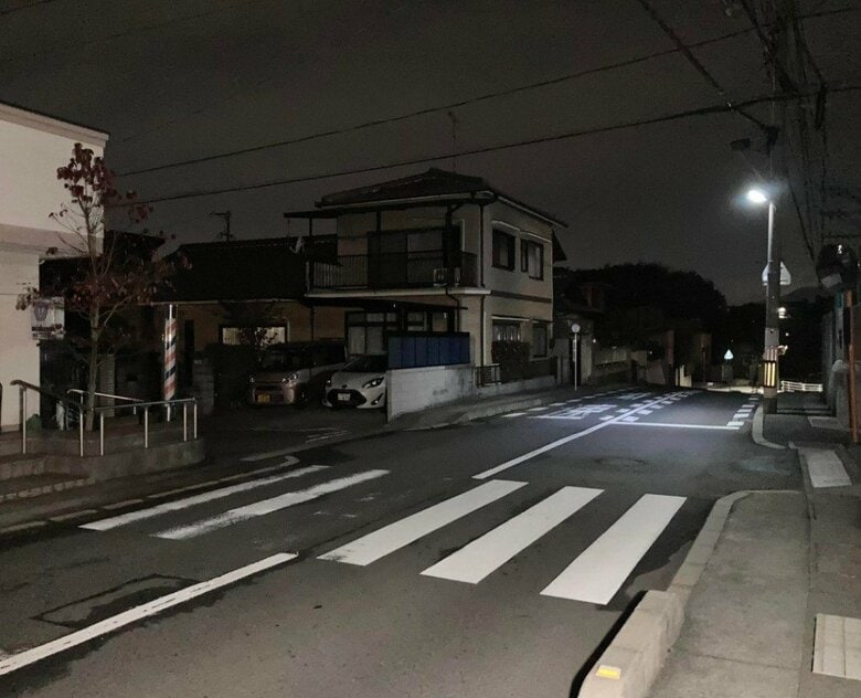 横断歩道を渡っていた８２歳女性が軽バンにはねられ意識不明の重体　会社員の男を現行犯逮捕　広島・呉市｜FNNプライムオンライン