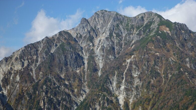 「転倒して負傷した」63歳女性をヘリコプターで救助　左足首の骨折で重傷　北アルプス針ノ木岳を下山中｜FNNプライムオンライン
