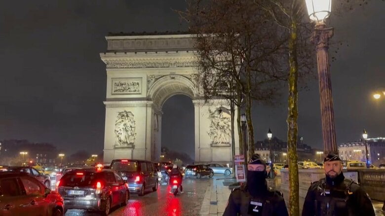 パリの凱旋門で“刃物男”が治安部隊を襲撃…男は治安部隊に銃で撃たれ死亡　襲われた隊員ケガなし　テロ関連事件とみて捜査　フランス｜FNNプライムオンライン