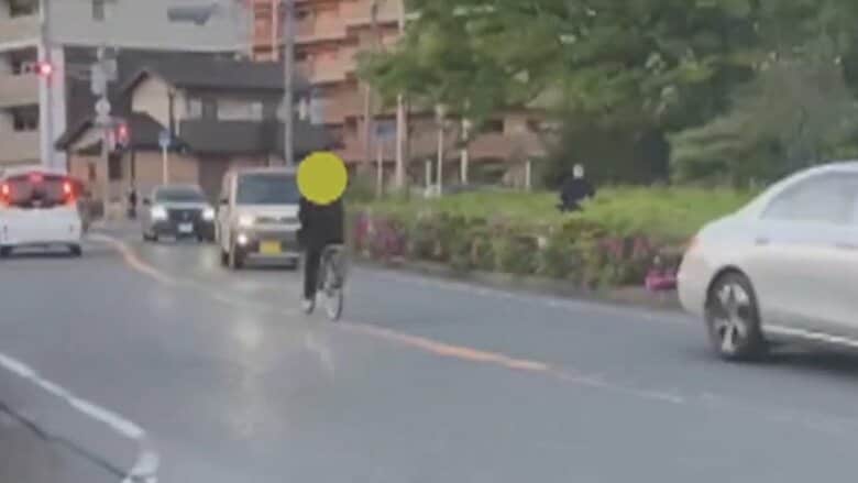 自転車で突然、対向車線に…危険な“ひょっこり運転”千葉で相次ぐ 「あおり運転」にあたるとして過去には逮捕者も｜FNNプライムオンライン