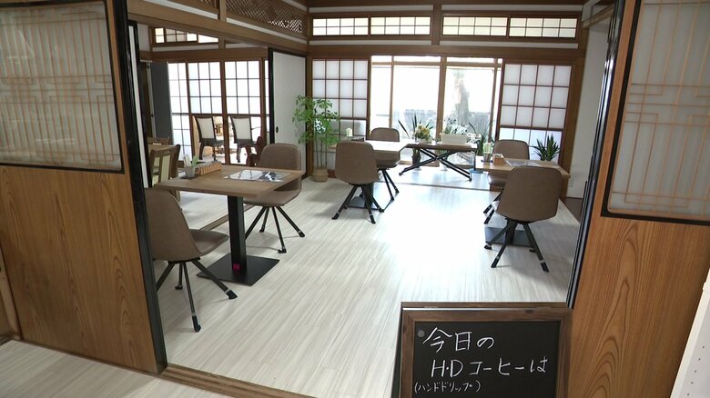 1階のカフェスペース
