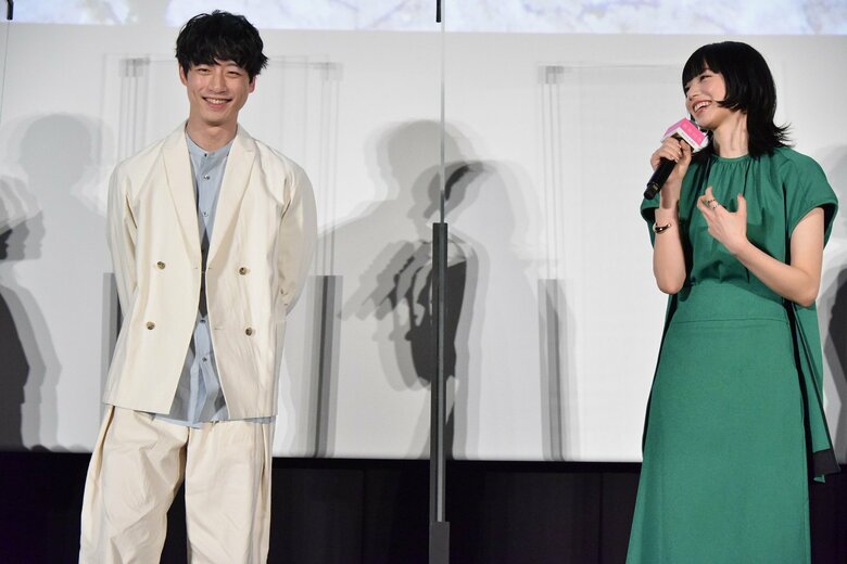 Ｗ主演・坂口健太郎さん　小松菜奈さん