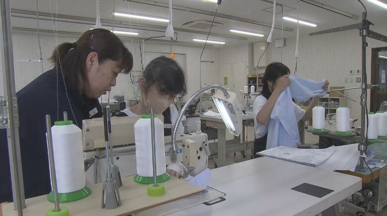 本社スタッフによる研修（中央・石川さん）