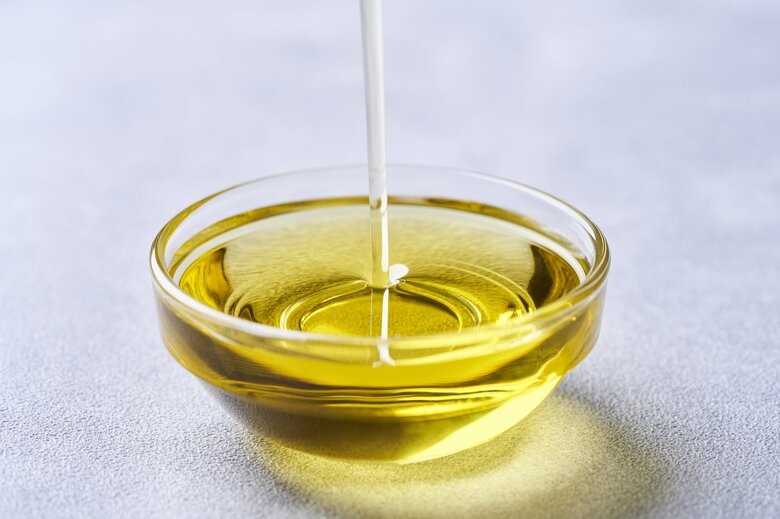 油の古い臭いが原因かも（画像はイメージ）