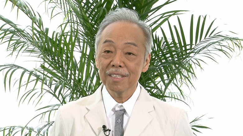 2015年、インタビューに応じる谷村さん