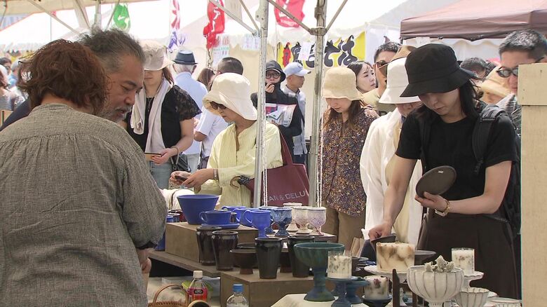 大勢の人が集まる「えべつ やきもの市」