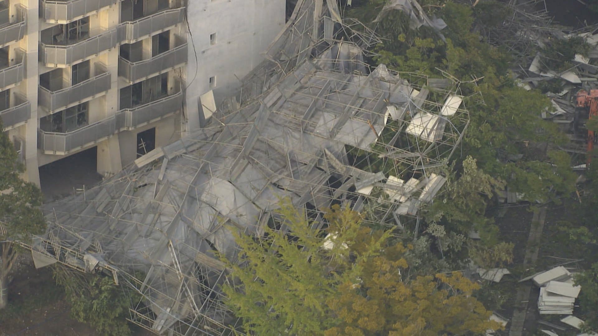 2階建て事務所の1階部分倒壊するなど茨城で突風被害相次ぐ　解体現場の足場倒壊や落雷が原因とみられるぼやも確認