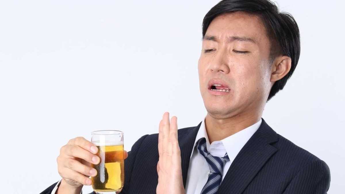 日本人は酒に弱くなるように 進化 下戸遺伝子 の研究者が語る 弱い方がいい理由