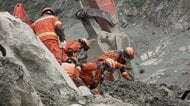 情報公開の透明性アピールか？　中国政府が土石流で壊滅的被害受けた国境検問所を一部外国メディアに取材許可