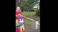 距離を保って誕生日をお祝い アメリカ・ルイジアナ州
