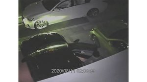 レクサス盗難の一部始終…防犯カメラ3台設置も2人組がわずか6分で盗み去る 犯行にドリル使用か