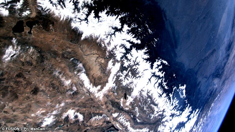 超小型衛星「FUSION－1」が自律観測に成功　地上オペレーター不要の運用を宇宙で実証　福井｜FNNプライムオンライン