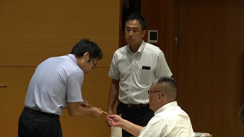 「春高バレー」県大会の組み合わせ抽選会　全国大会目指し男女83チームが熱戦へ｜FNNプライムオンライン