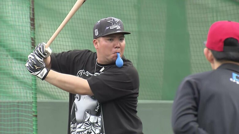 球界屈指の飛ばし屋！山川穂高選手の風船をバッティング練習法⑤