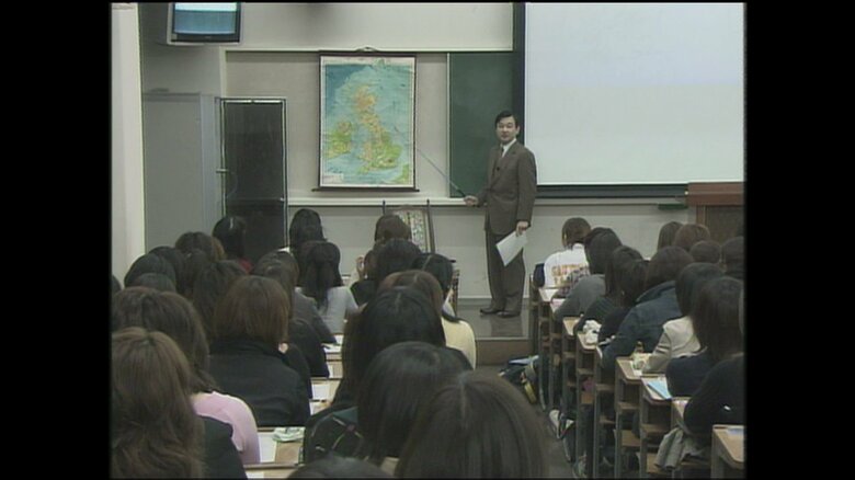 「北米文化の源流・イギリスの社会と文化について」と題した講義