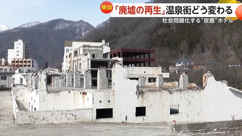 コンクリートの柱や壁だけが残った建物の残骸