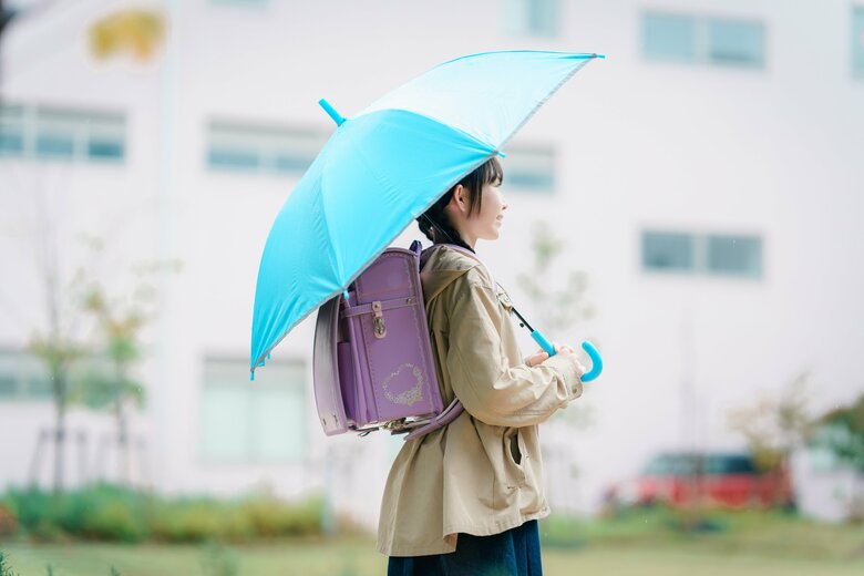 フチには反射素材付き