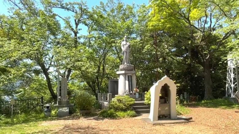 日米合同慰霊祭が行われる賤機山