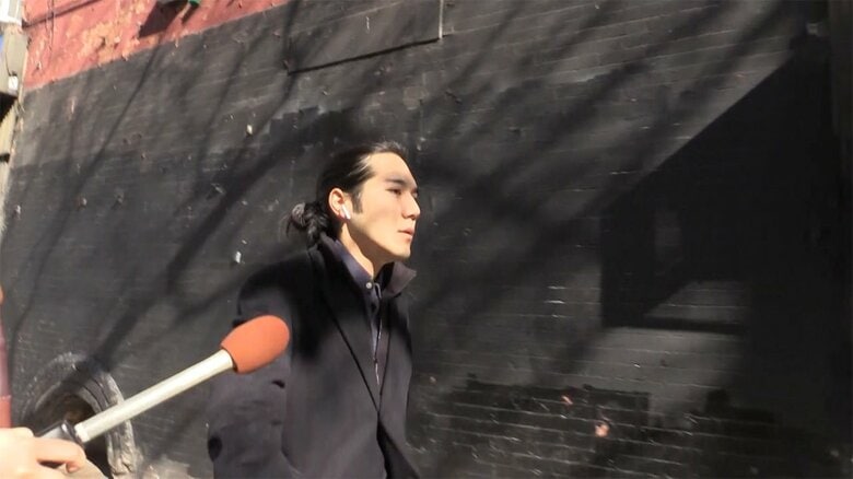 記者の直撃に小室さんは、終始「無言」も「会釈」3回