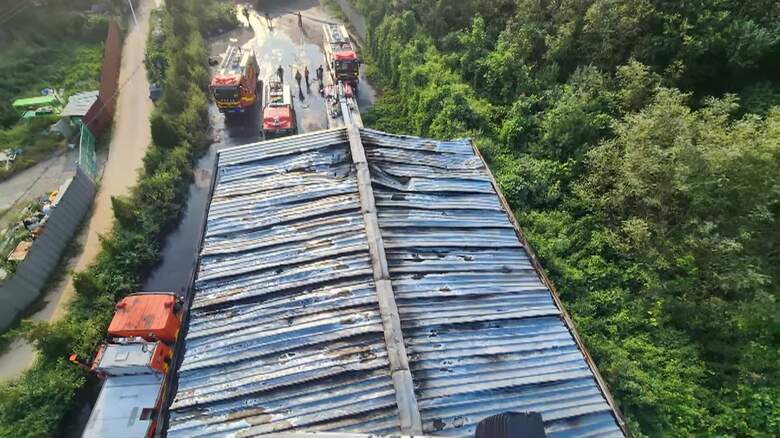「ゴミ風船」で焼けた屋根の様子
