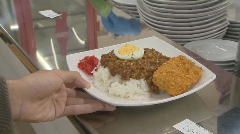 100円で提供されたカレーライス