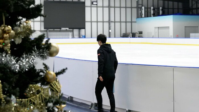 リンクサイドにはクリスマスツリーが飾られていた