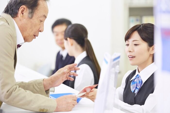 イメージ(銀行窓口)
