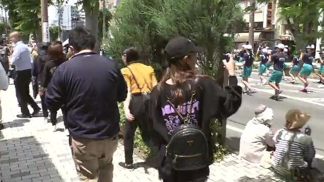 ベストショットを撮影しようと保護者も一生懸命