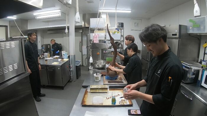 ジャパン・ケーキショーに挑戦する若きパティシエたち