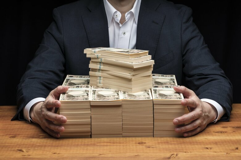 個人の金融資産2239兆円で過去最高を更新！「現金・預金」は減少も投資信託や株式が増加｜FNNプライムオンライン