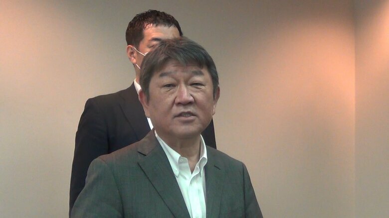 自民・茂木幹事長が沖縄訪問　“沖縄てこ入れ”にこだわる理由｜FNNプライムオンライン