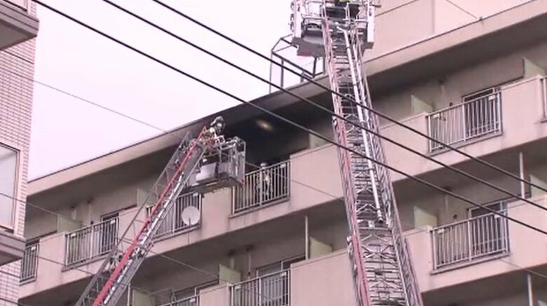 札幌市北区のマンション火災は放火だった…自室に放火した疑いで79歳男を逮捕 動機は不明｜FNNプライムオンライン