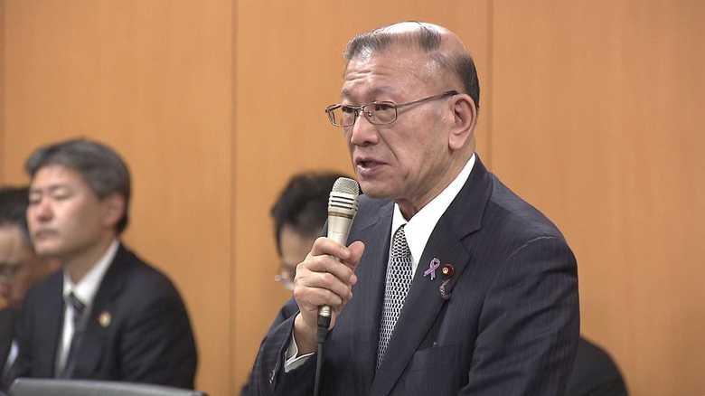宮越少子化担当相