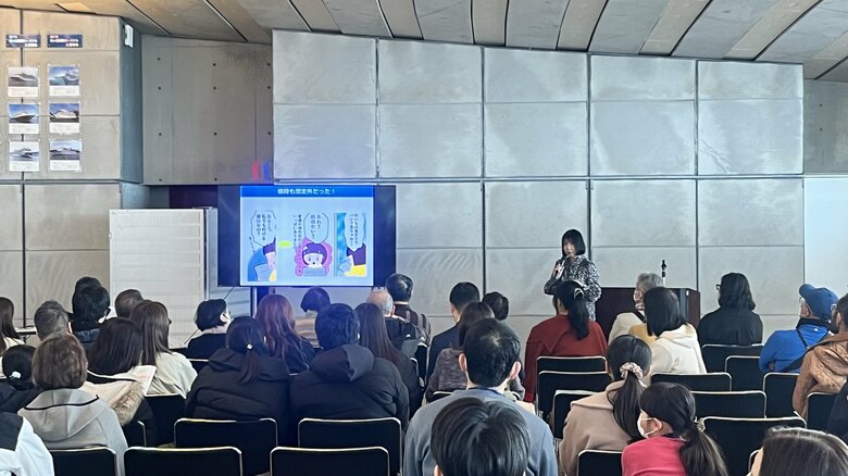 漫画家・ライターのくぼこまきさんの講演