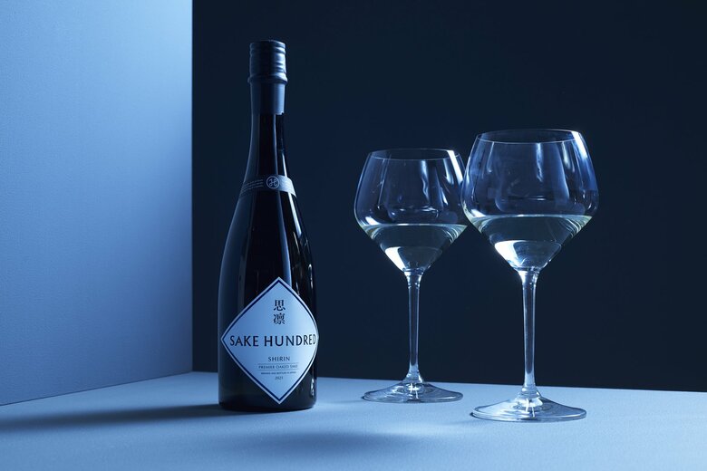 フランスの日本酒コンクール「Kura Master 2021」で、日本酒ブランド「SAKE HUNDRED」の『思凛』がプラチナ賞、『百光 別誂』が金賞を受賞