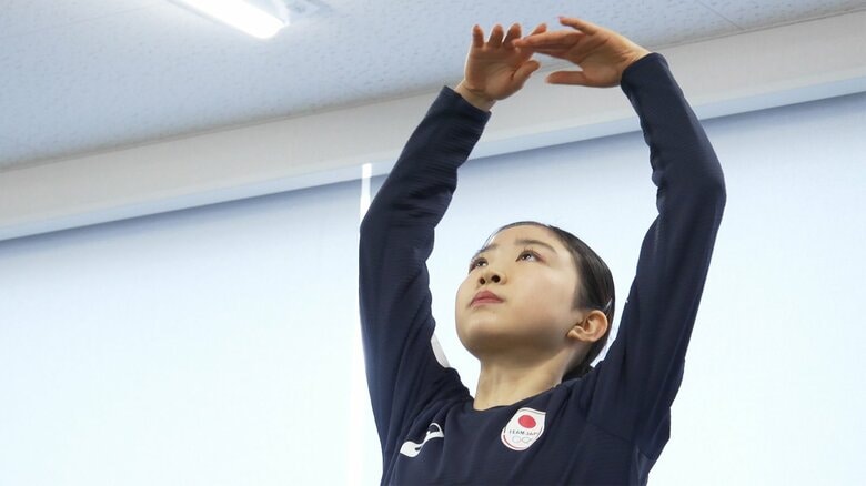 公開練習では、持ち前の優美な表現力を伸ばすためのバレエレッスンの様子も披露