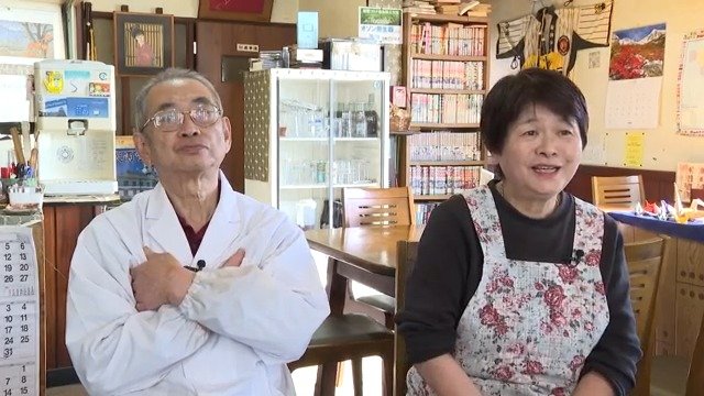 キッチンモーリ 2代目店主の森健悟さんと妻の育世さん