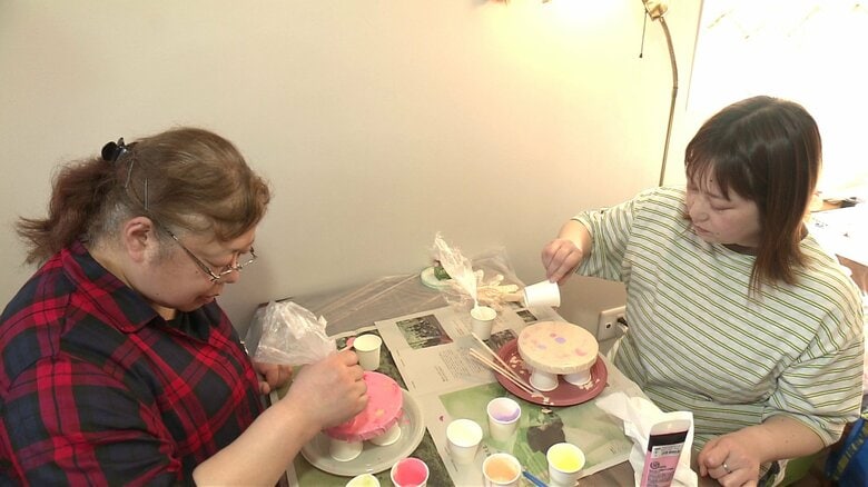 教室に通う生徒は「すべて肯定してくれることがうれしい」と話す