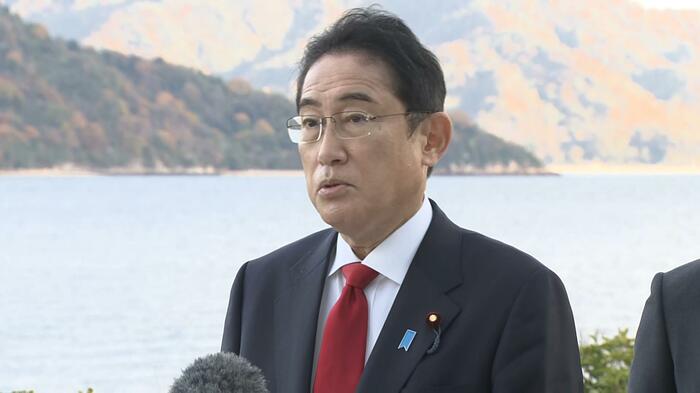 国際賢人会議の後、記者会見に臨む岸田首相