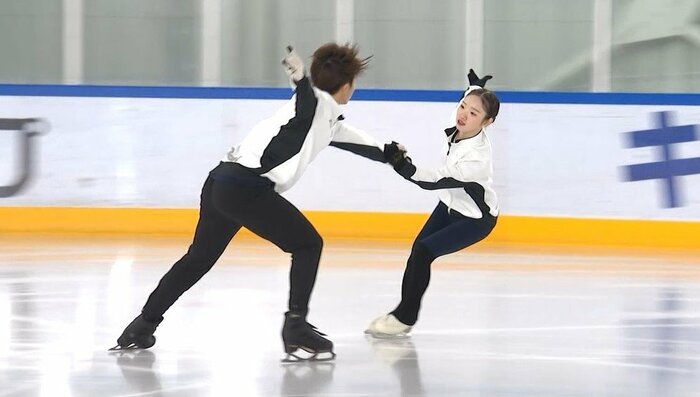 新たなコーチに師事し、切磋琢磨する2人