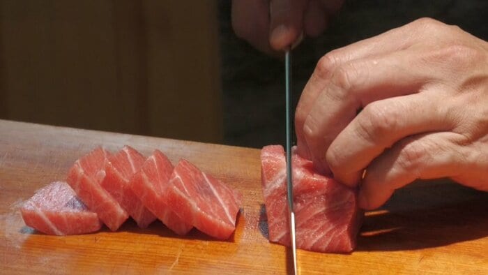 使用するマグロは日本産のものからスペイン産に変更