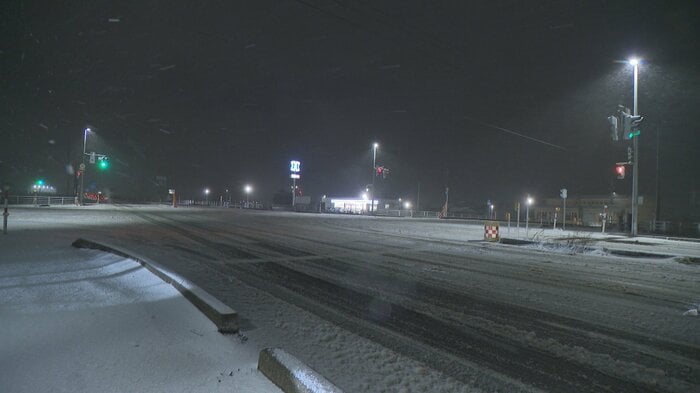 国道8号　富山市田尻交差点付近（1月11日午後5時頃）
