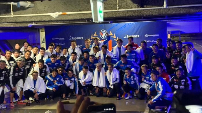 30日午後3時から選手たちはピーススタジアムで凱旋